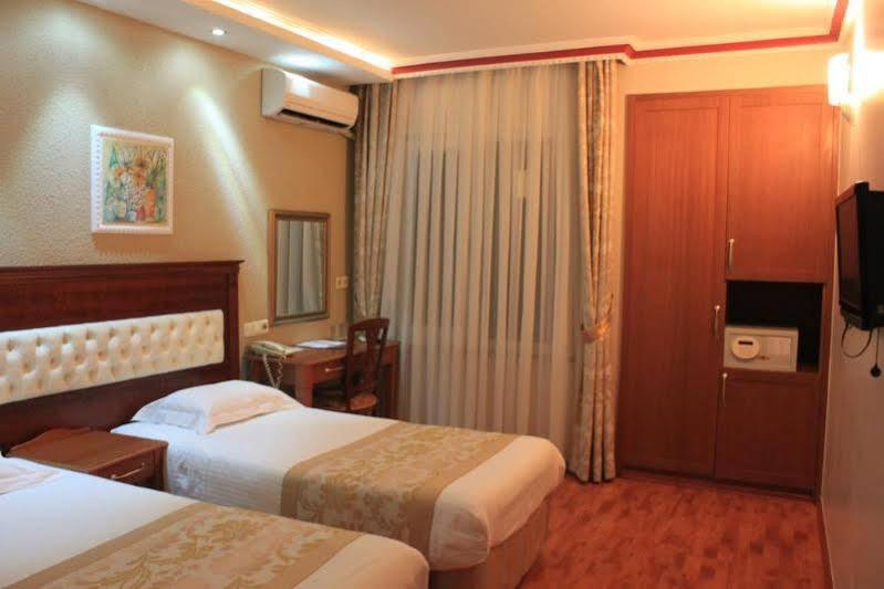 Asur Hotel Istanboel Buitenkant foto