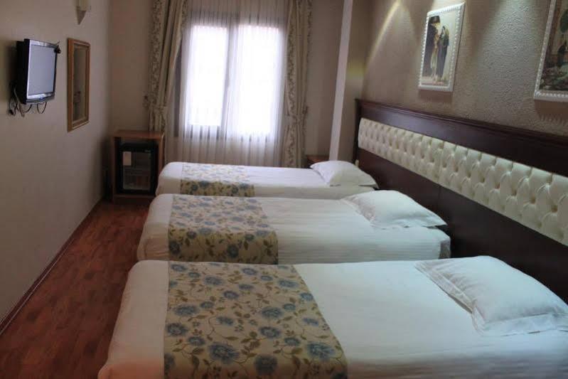 Asur Hotel Istanboel Buitenkant foto