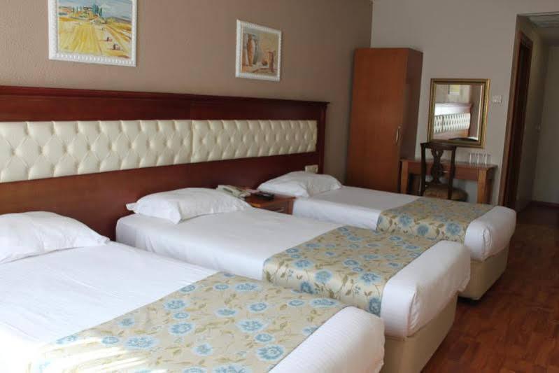 Asur Hotel Istanboel Buitenkant foto
